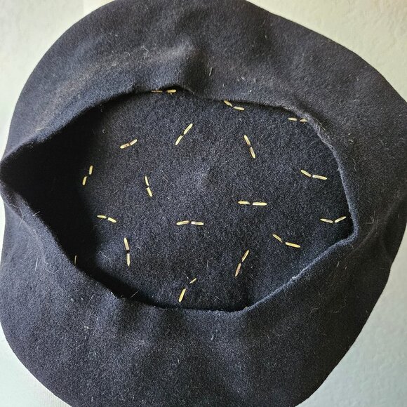 Vintage Black 100% Wool Felt 60s 70s Daisy Flower Power Studded Beret Hat Cap - Picture 5 of 5